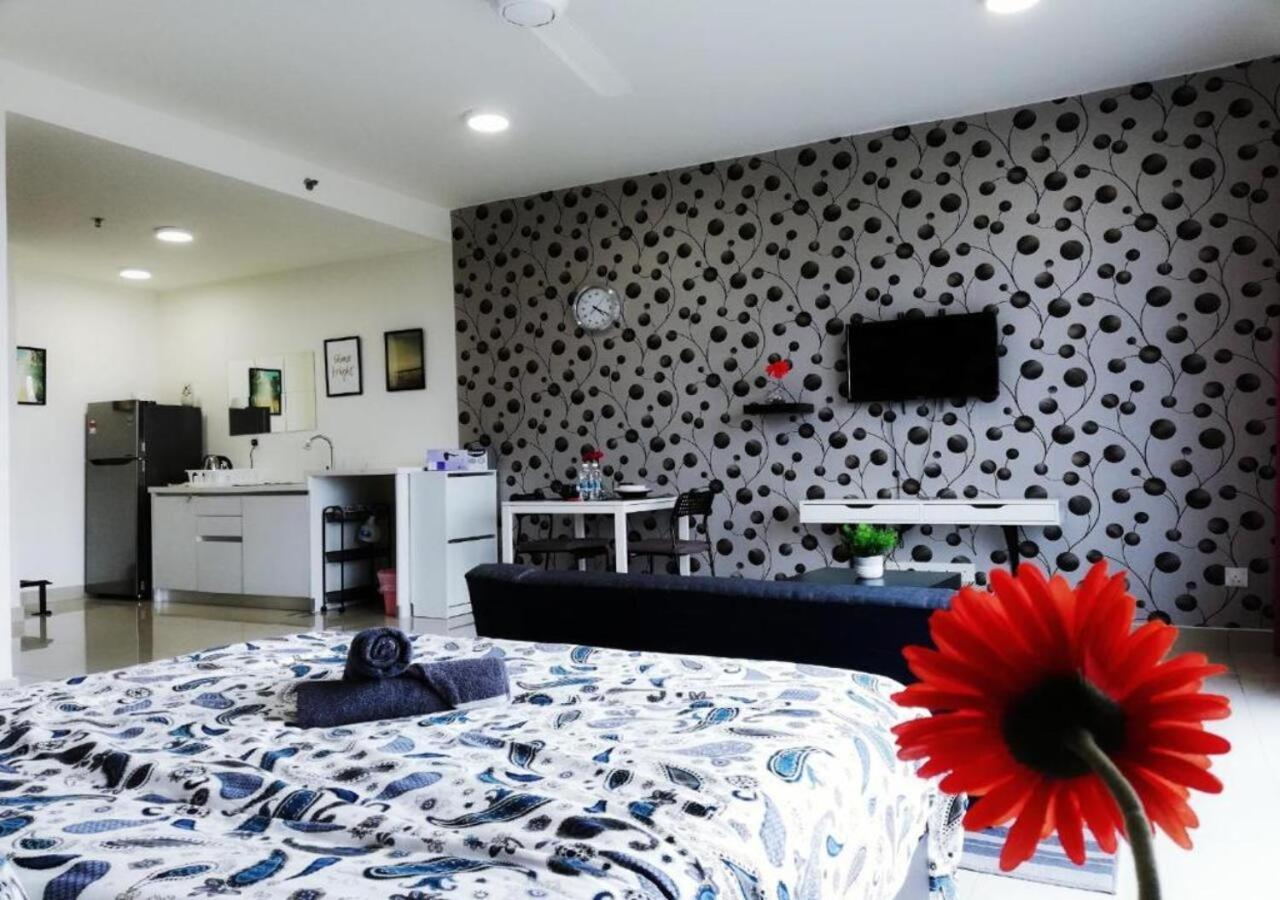 Peanut Butter Homestay #Trefoil Setia City Setia Alam Esterno foto