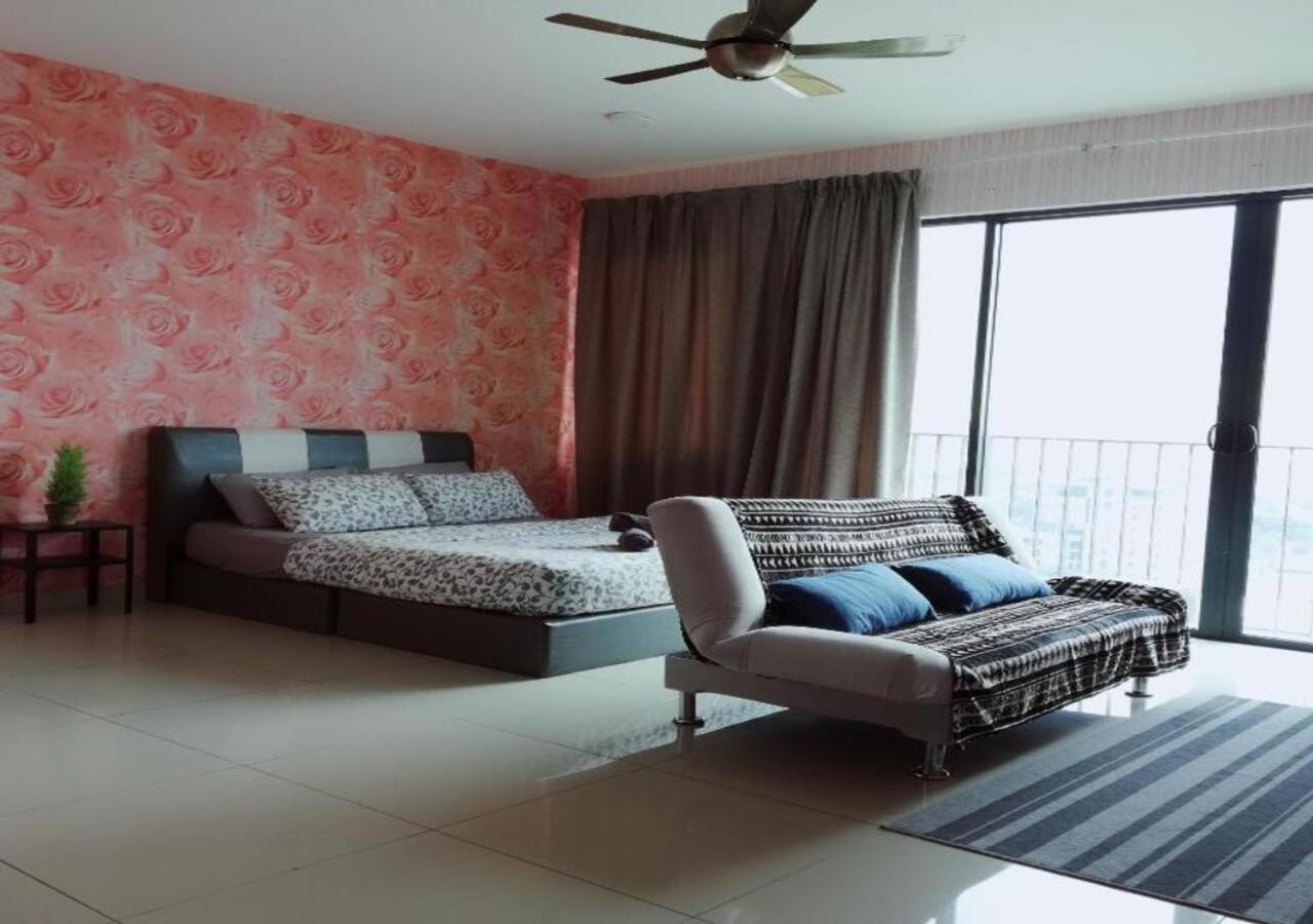 Peanut Butter Homestay #Trefoil Setia City Setia Alam Esterno foto